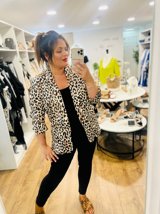 LEOPARD PRINT BLAZER